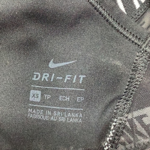 Nike Black Sports Bra with V-Neck and Elastic Band - Picture 6 of 6